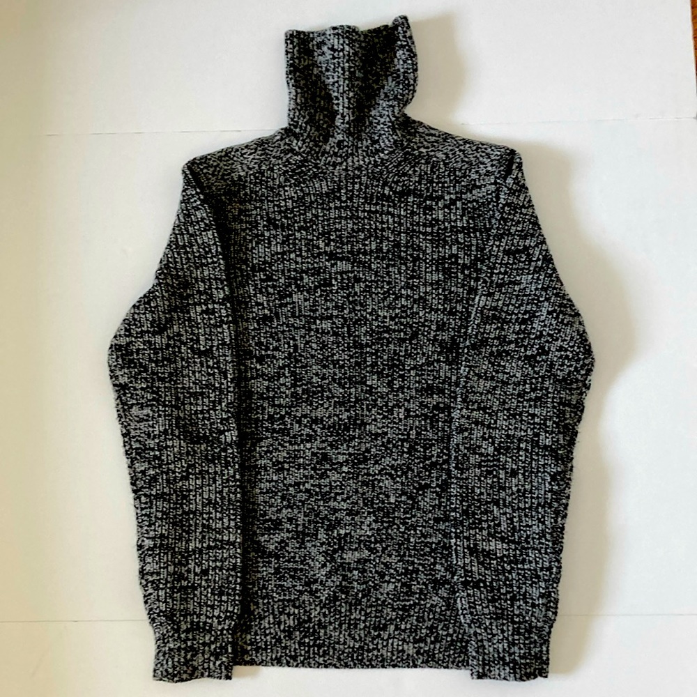 Theory Turtleneck Wool Sweater, Men’s, Black and Grey Size M